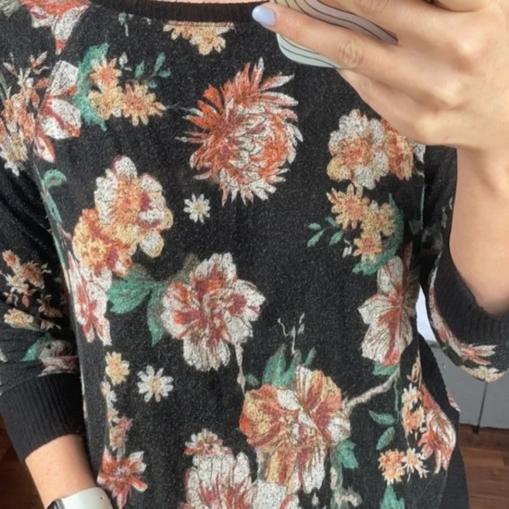 maurices floral sweater // lightweight size L